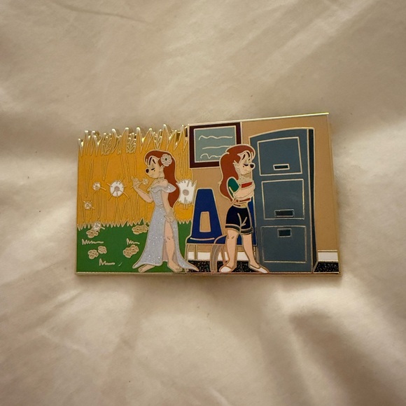 Disney Pin Trading Goofy Movie Roxanne Pins - Picture 4 of 5